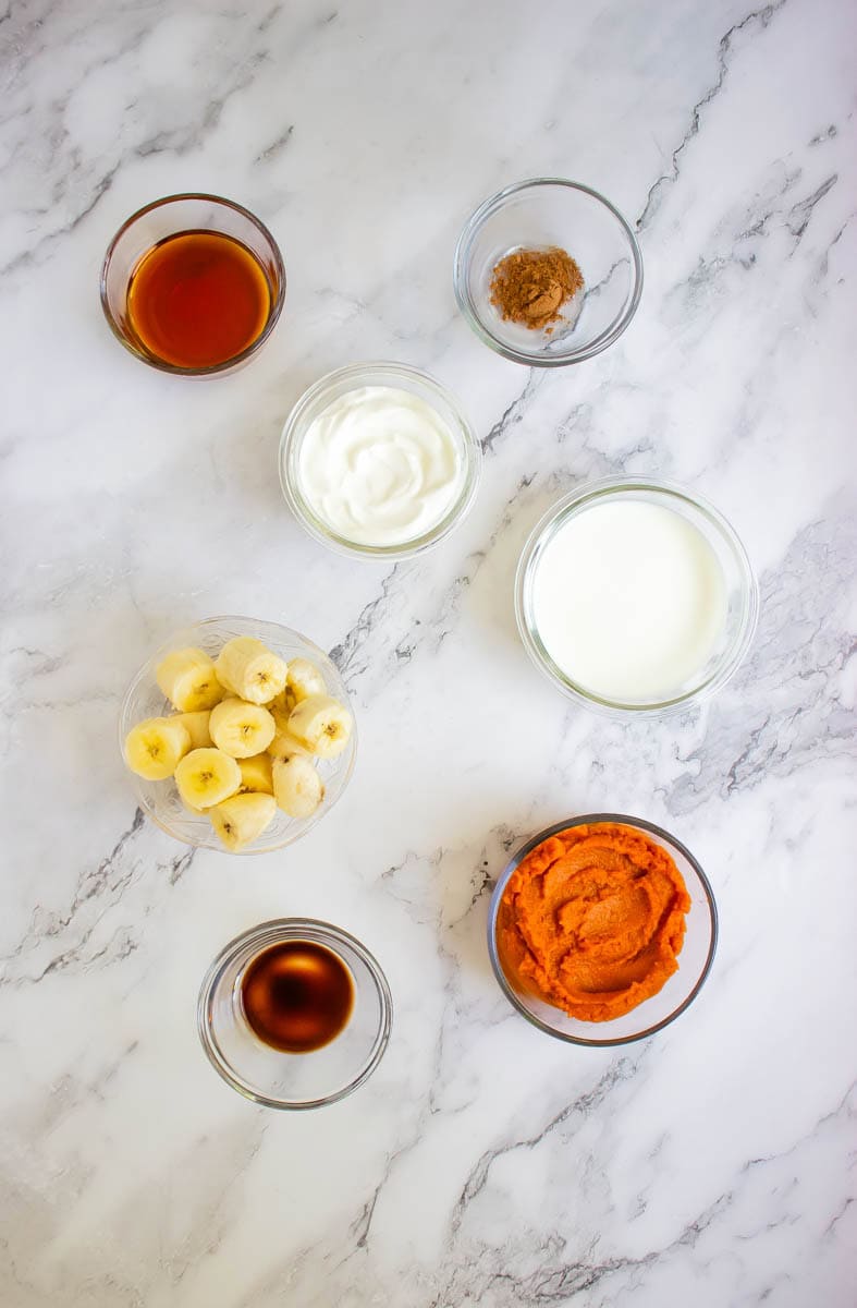 Ingredients for the pumpkin pie smoothie