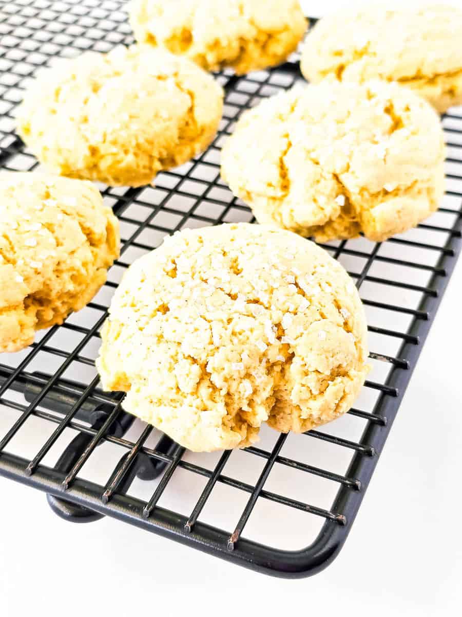 Baked shortcakes cooling off on a rack.