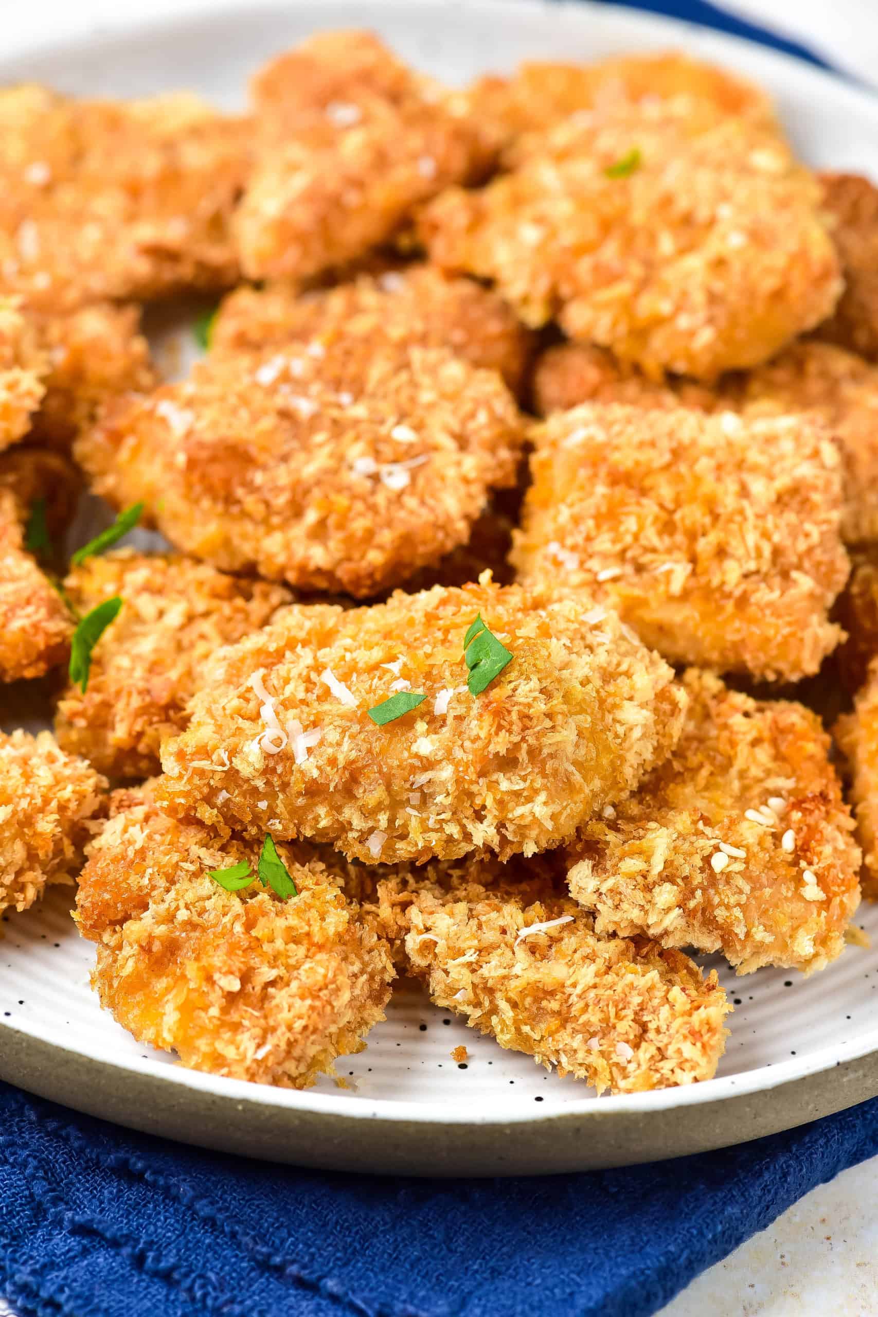 White plate with chicken nuggets