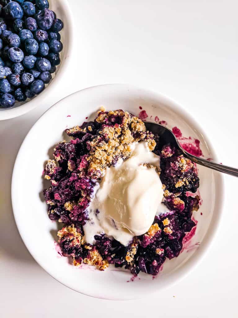 GLUTEN FREE BLUEBERRY CRUMBLE