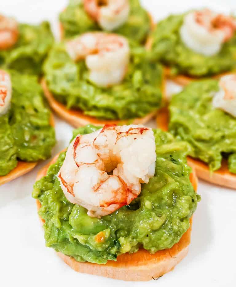 Spicy Shrimp and Guacamole Bites